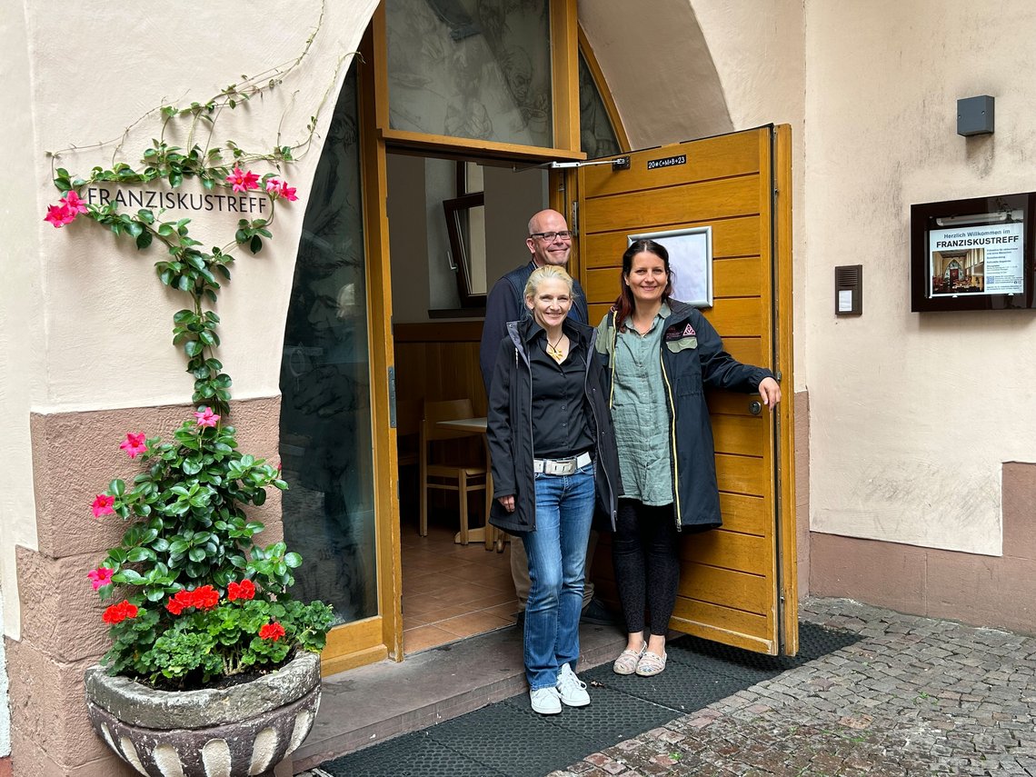 Mitarbeiter des Franziskustreffs freuen sich auf Ihren Besuch