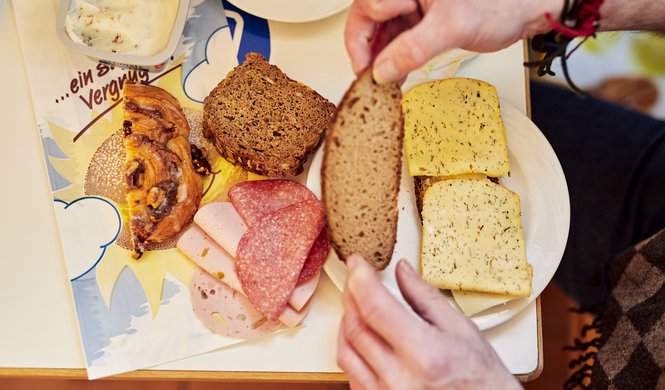 Ein Frühstücksteller beim Franziskustreff